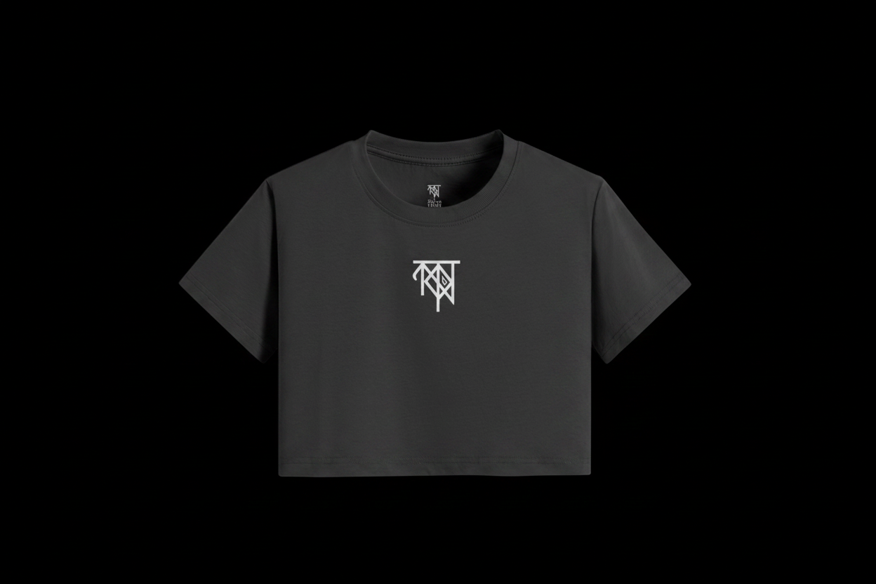 Crop Tee variant on black